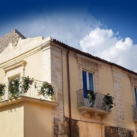 مبيت وإفطار بالاتسولو أكريدي Casa Dei Giurati المظهر الخارجي الصورة