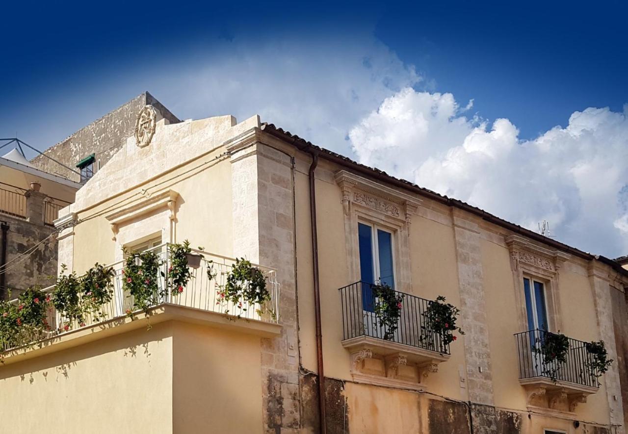 مبيت وإفطار بالاتسولو أكريدي Casa Dei Giurati المظهر الخارجي الصورة
