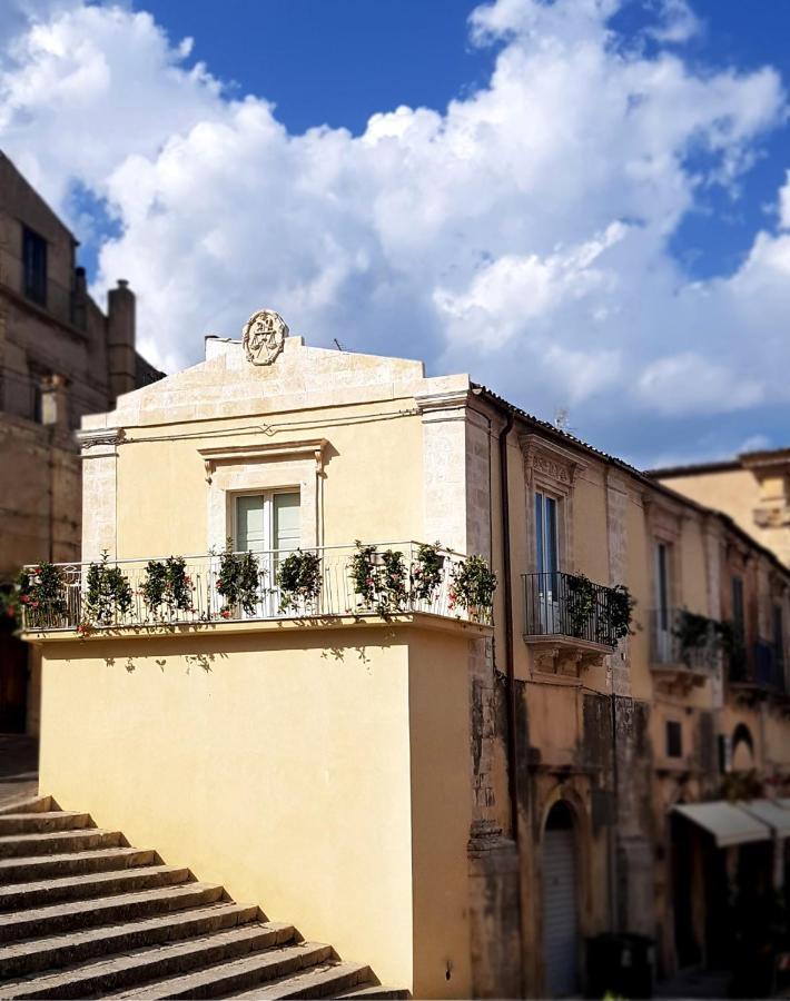 مبيت وإفطار بالاتسولو أكريدي Casa Dei Giurati المظهر الخارجي الصورة